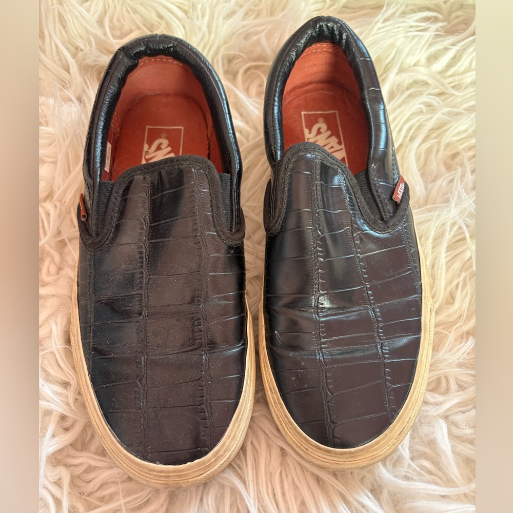 Vans Classic Slip On Black Croc Embossed Leather Sneakers Womens 7.5 Mens 6
